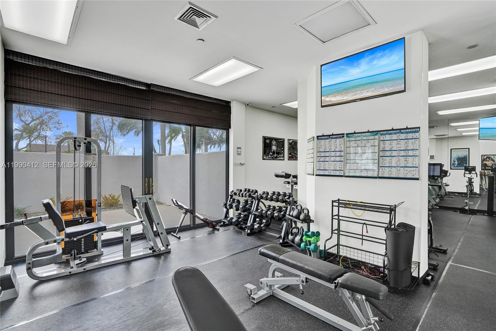 HARBOR TWS AT THE WATERWA - Residential