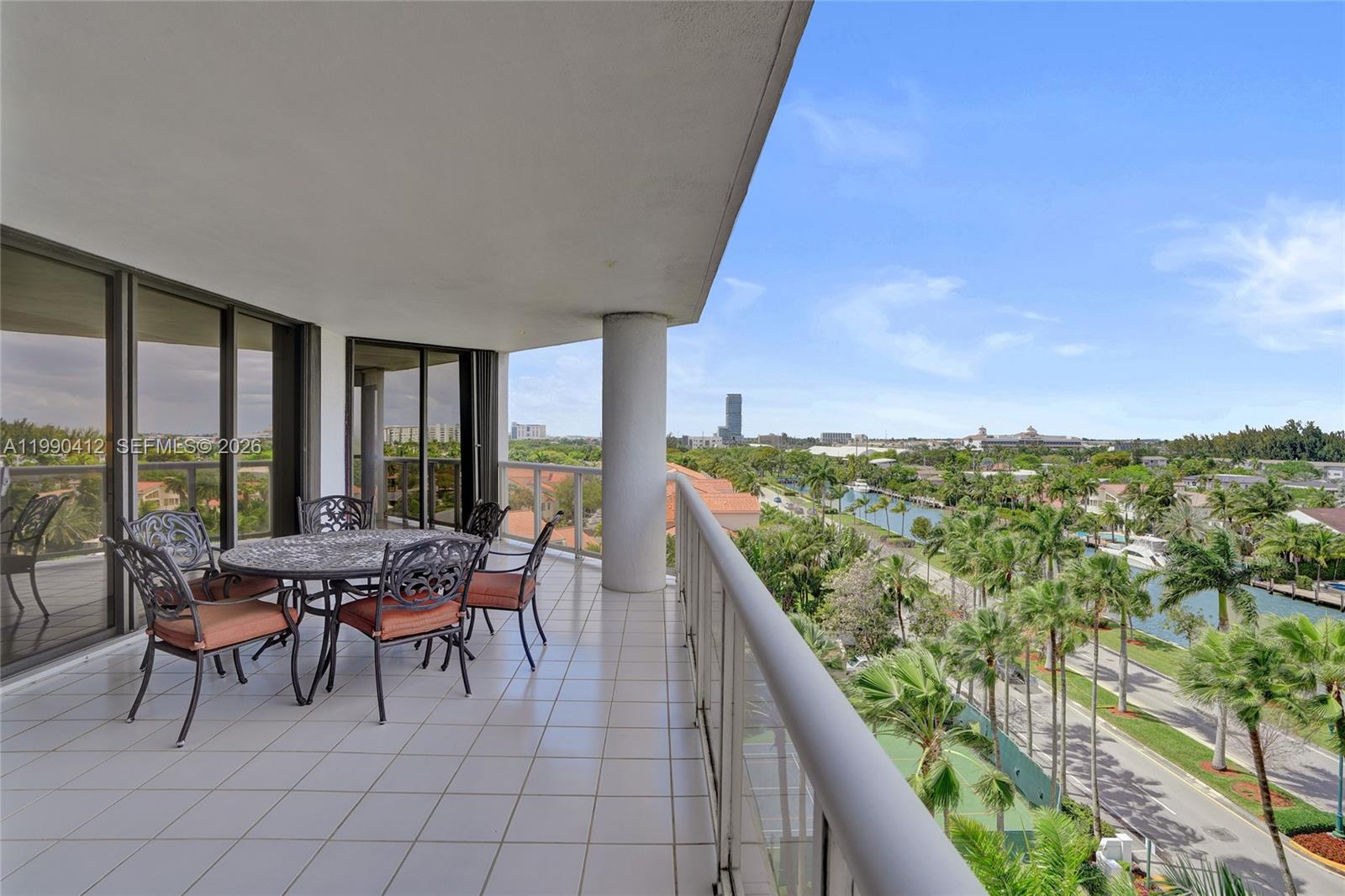 HARBOR TWS AT THE WATERWA - Residential
