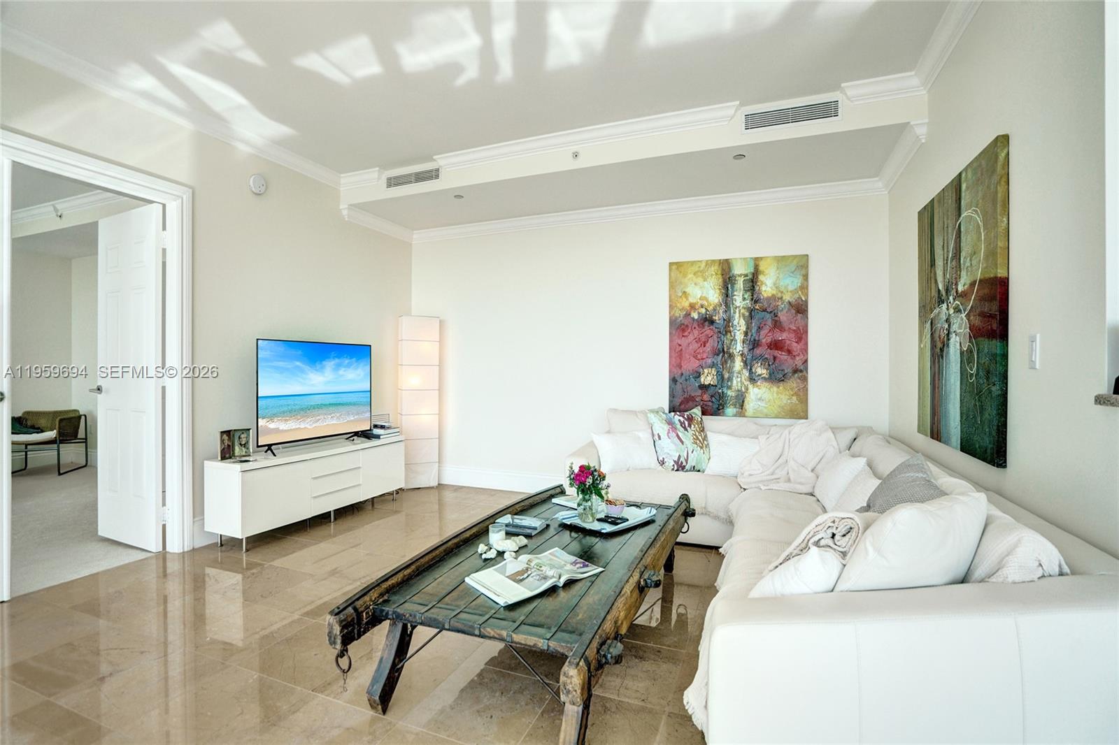 CASTILLO GRAND RESIDENCES - Residential