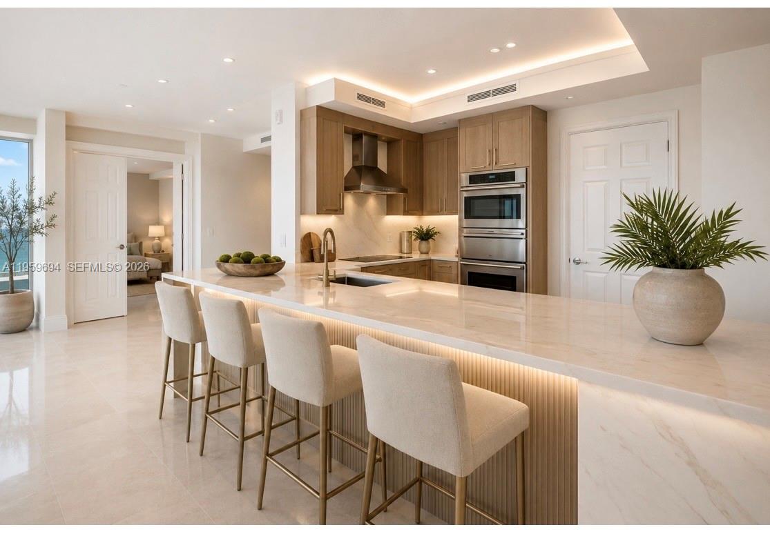 CASTILLO GRAND RESIDENCES - Residential