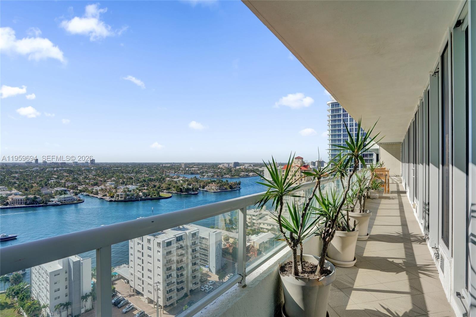CASTILLO GRAND RESIDENCES - Residential