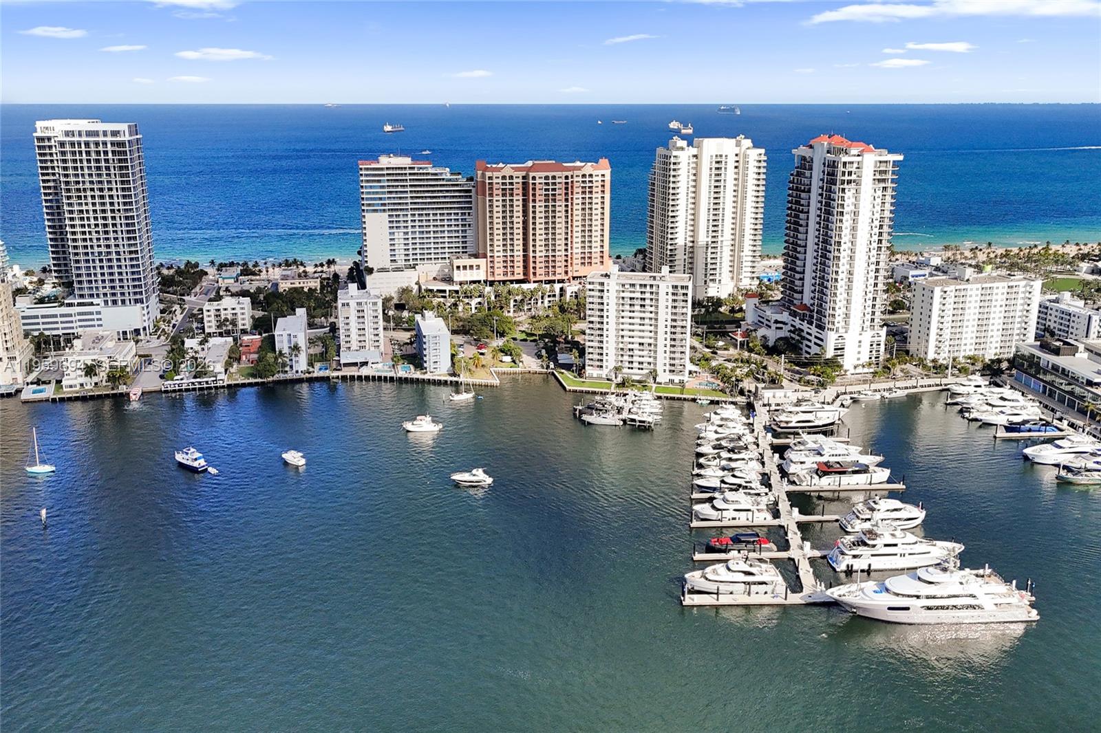 CASTILLO GRAND RESIDENCES - Residential