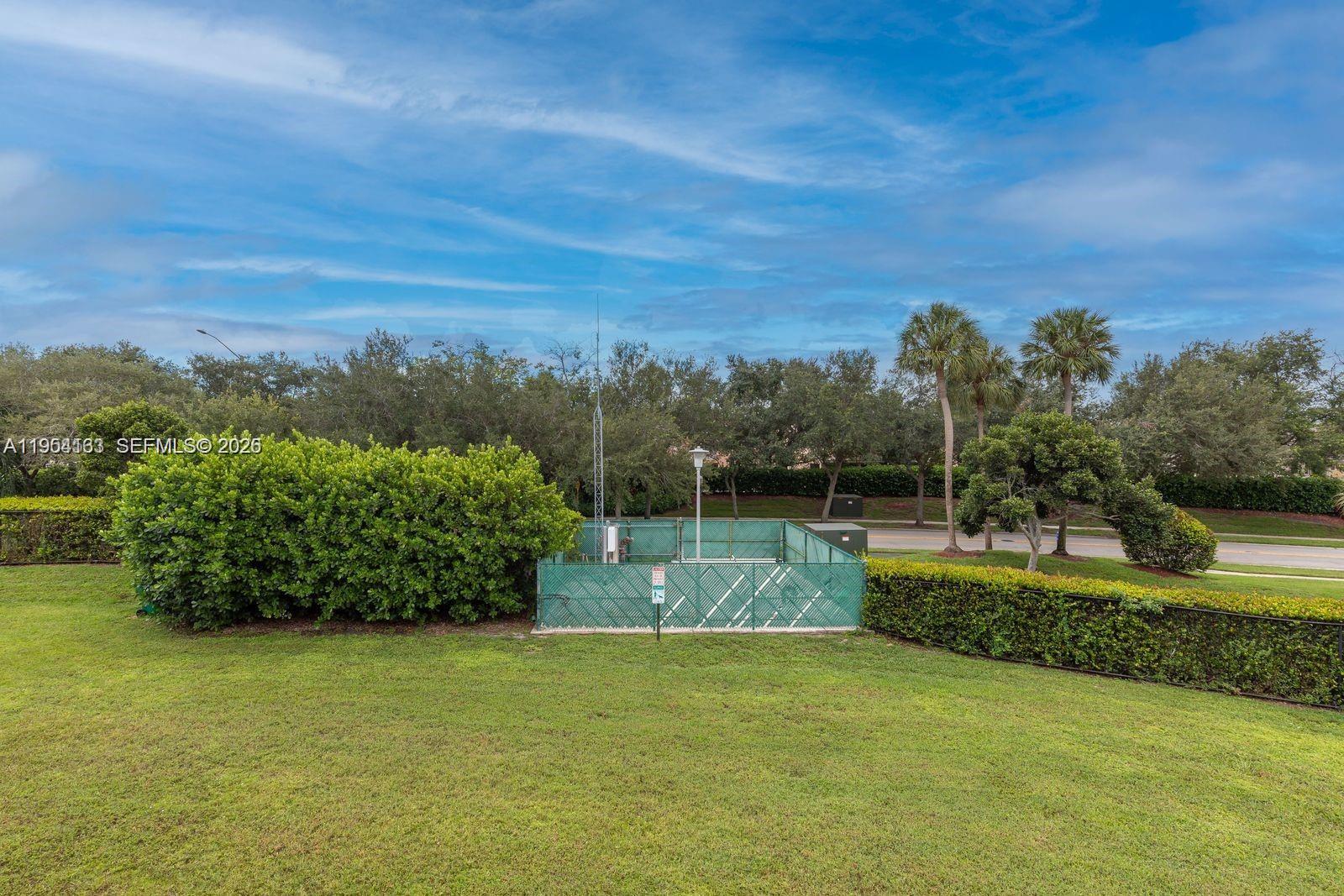 BANYAN BAY CONDO - Residential