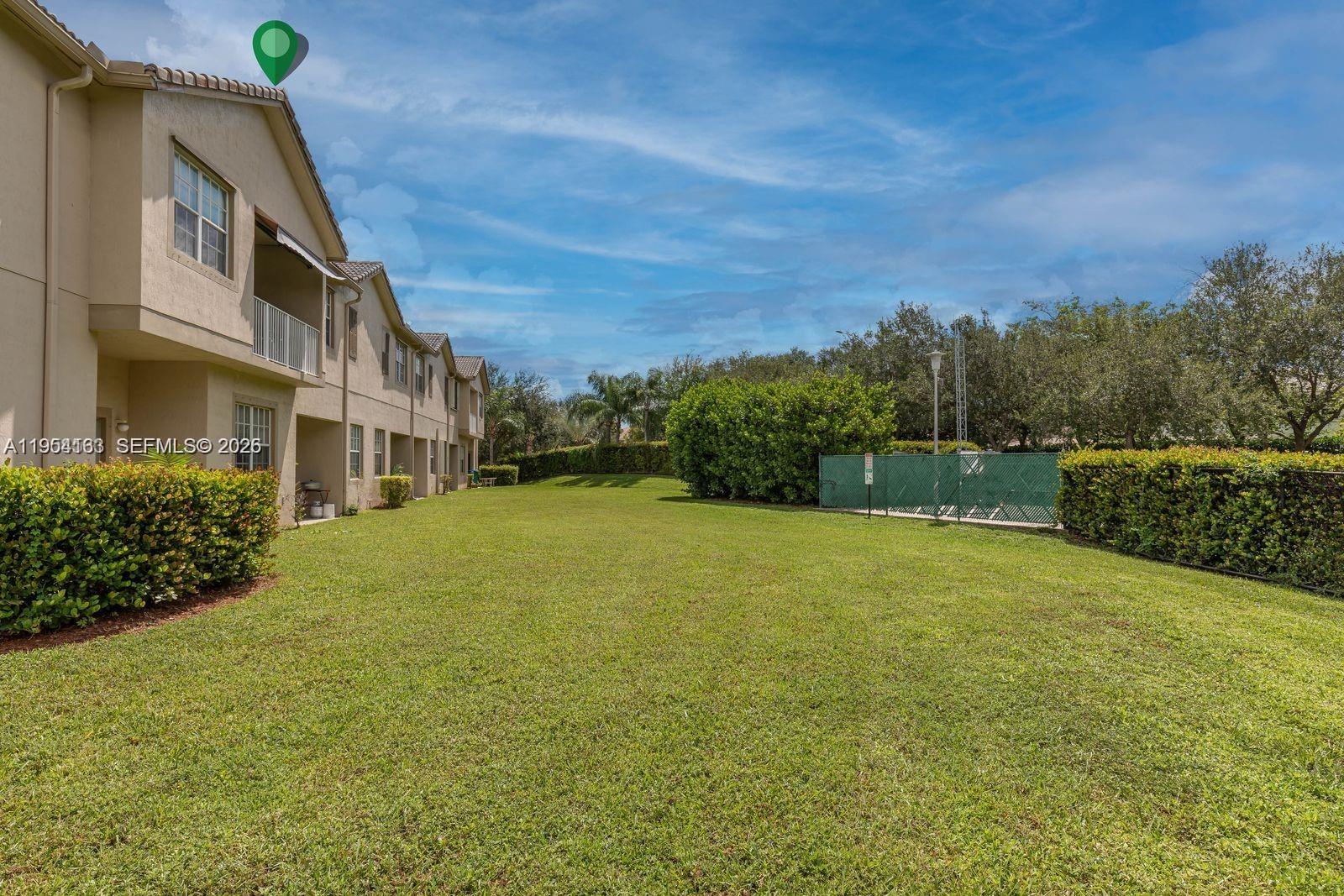 BANYAN BAY CONDO - Residential