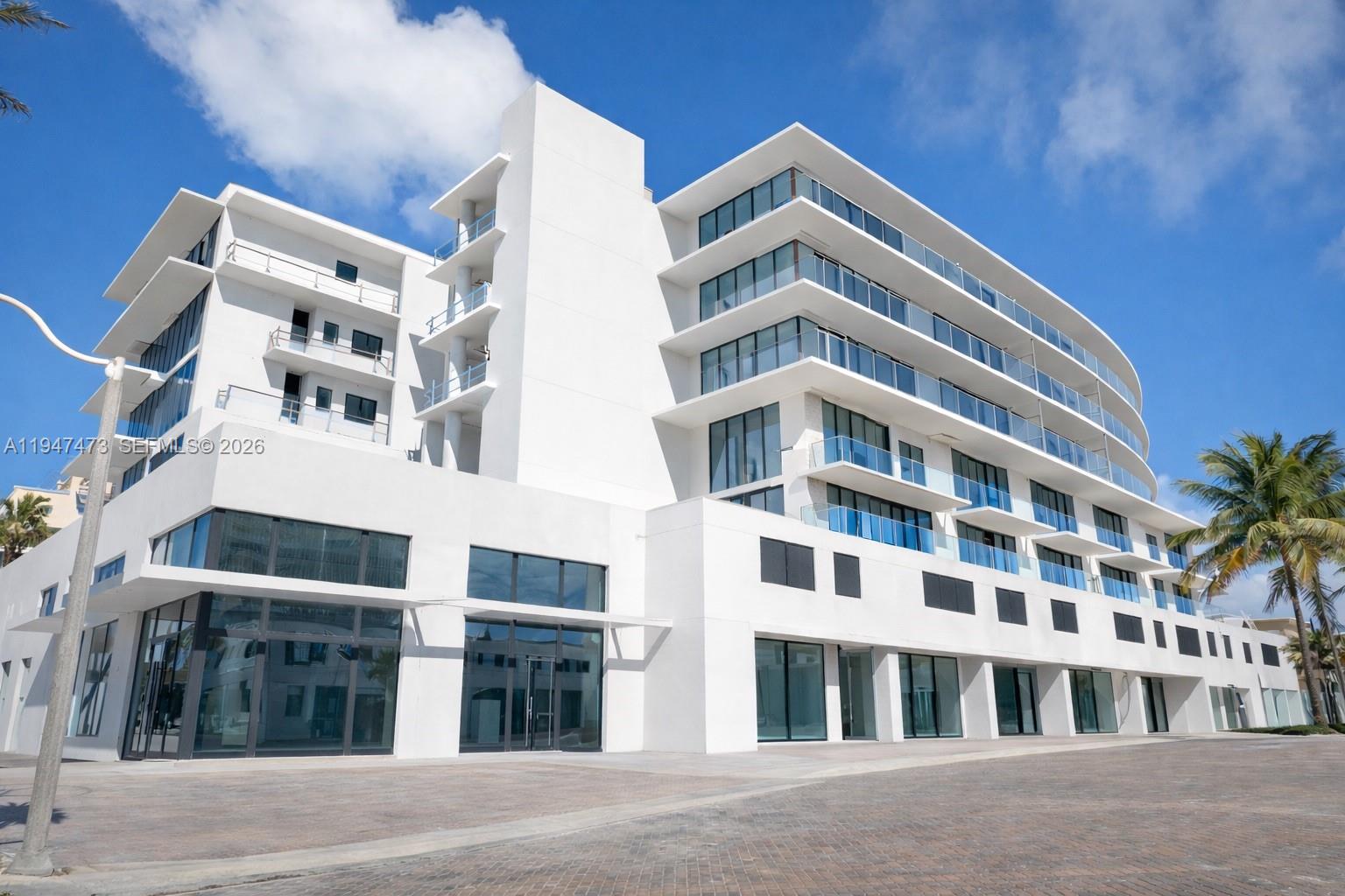 Eturna Residences - Residential