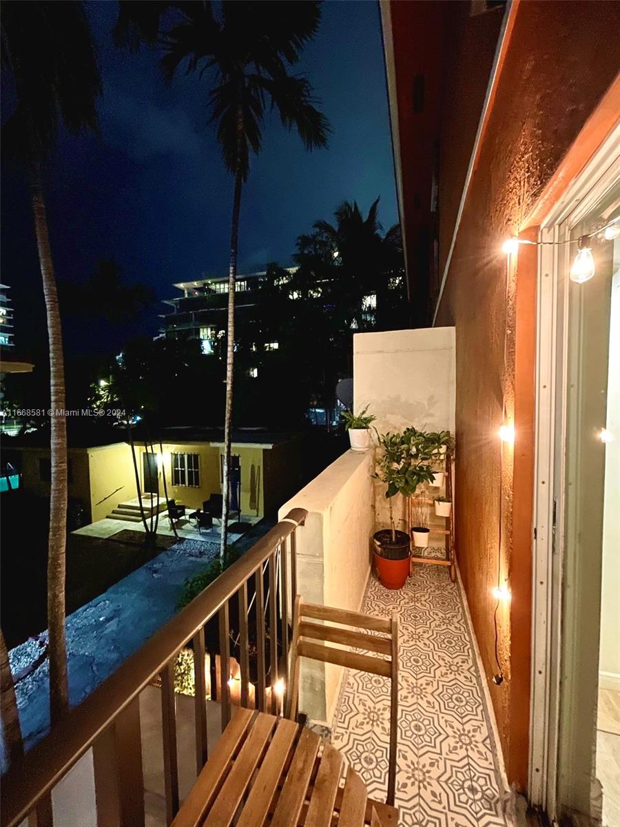 BRICKELL ROADS TOWNHOUSE - Residential Lease