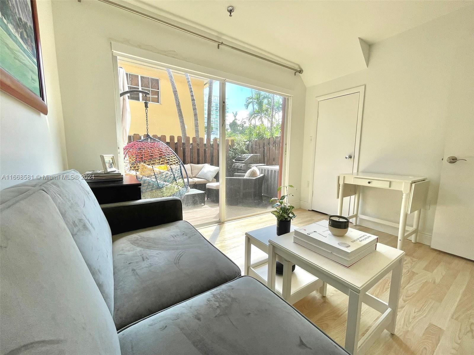 BRICKELL ROADS TOWNHOUSE - Residential Lease