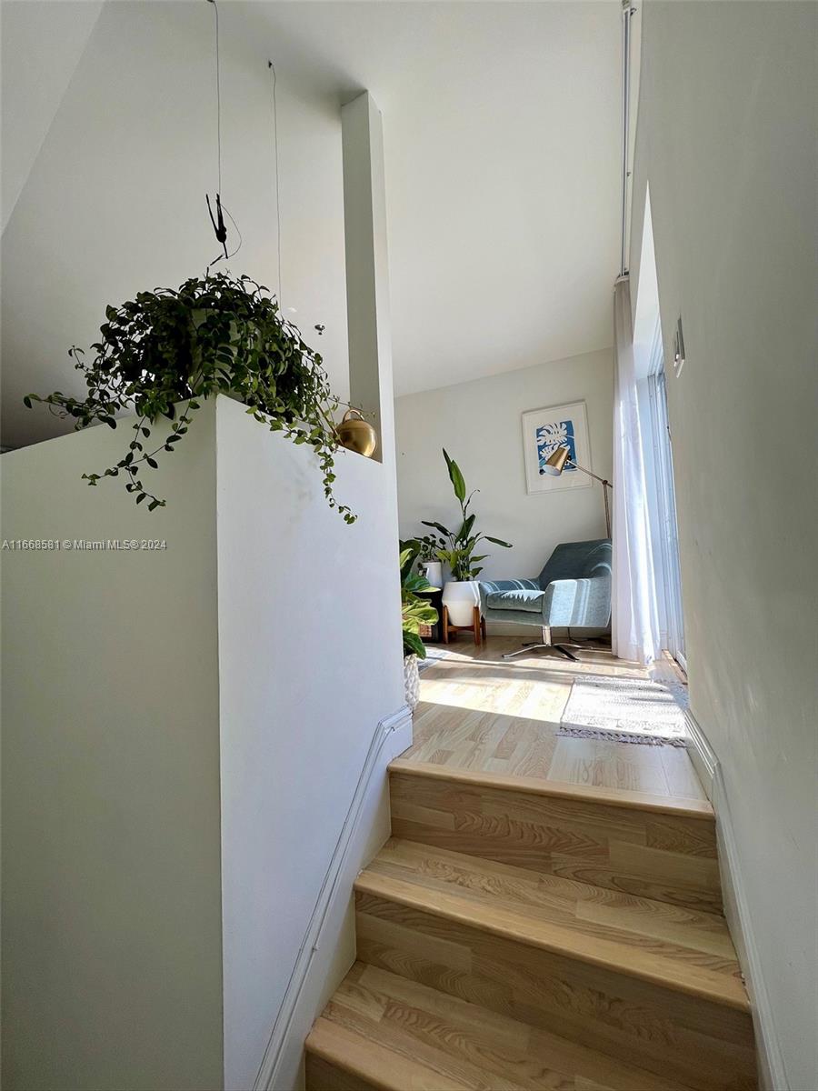 BRICKELL ROADS TOWNHOUSE - Residential Lease