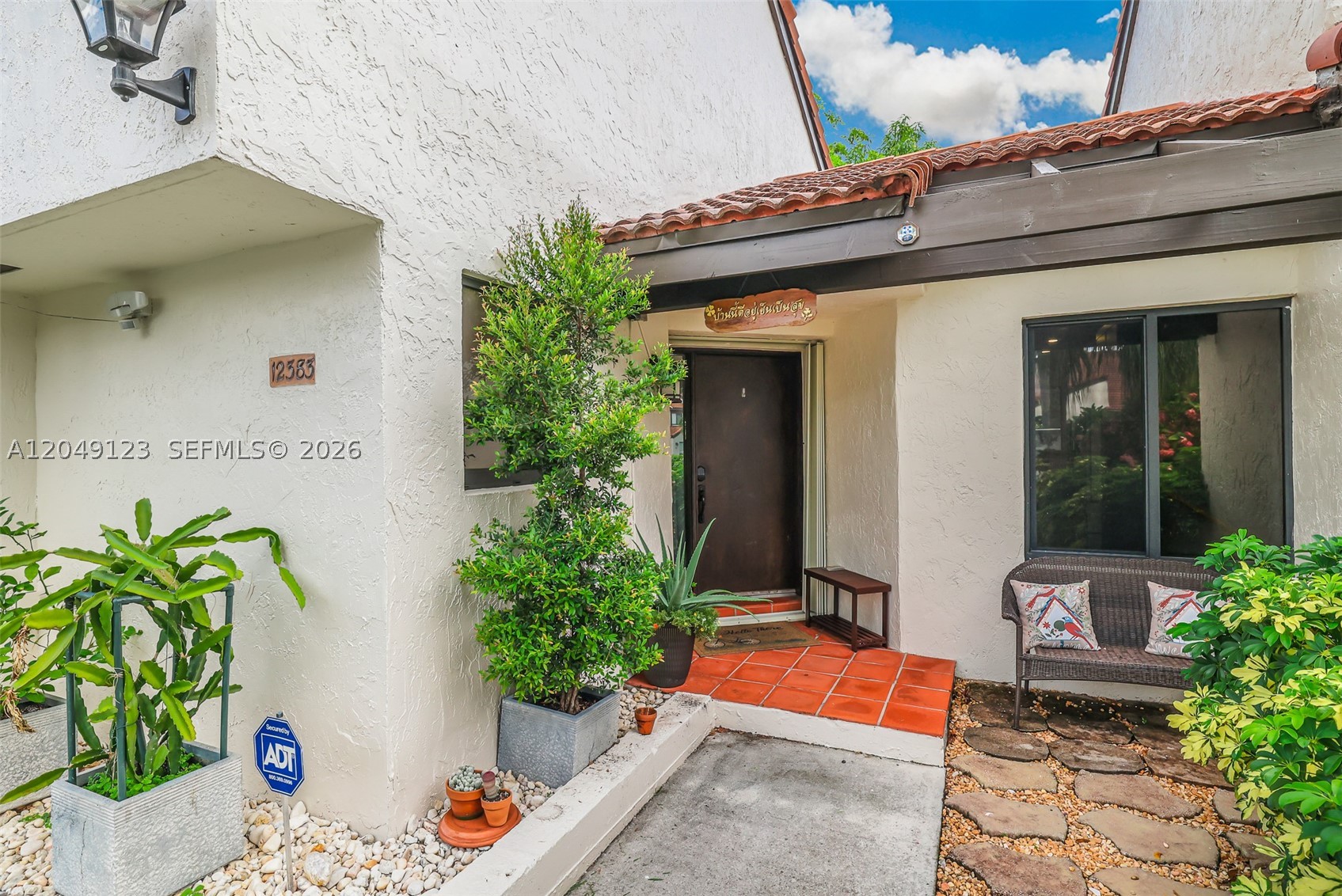 KENLAND COURT - Residential