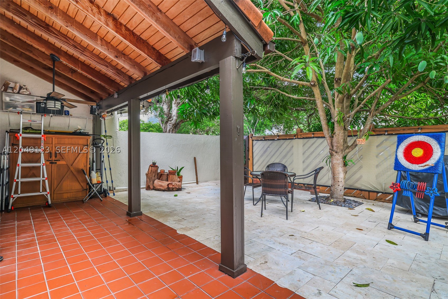 KENLAND COURT - Residential