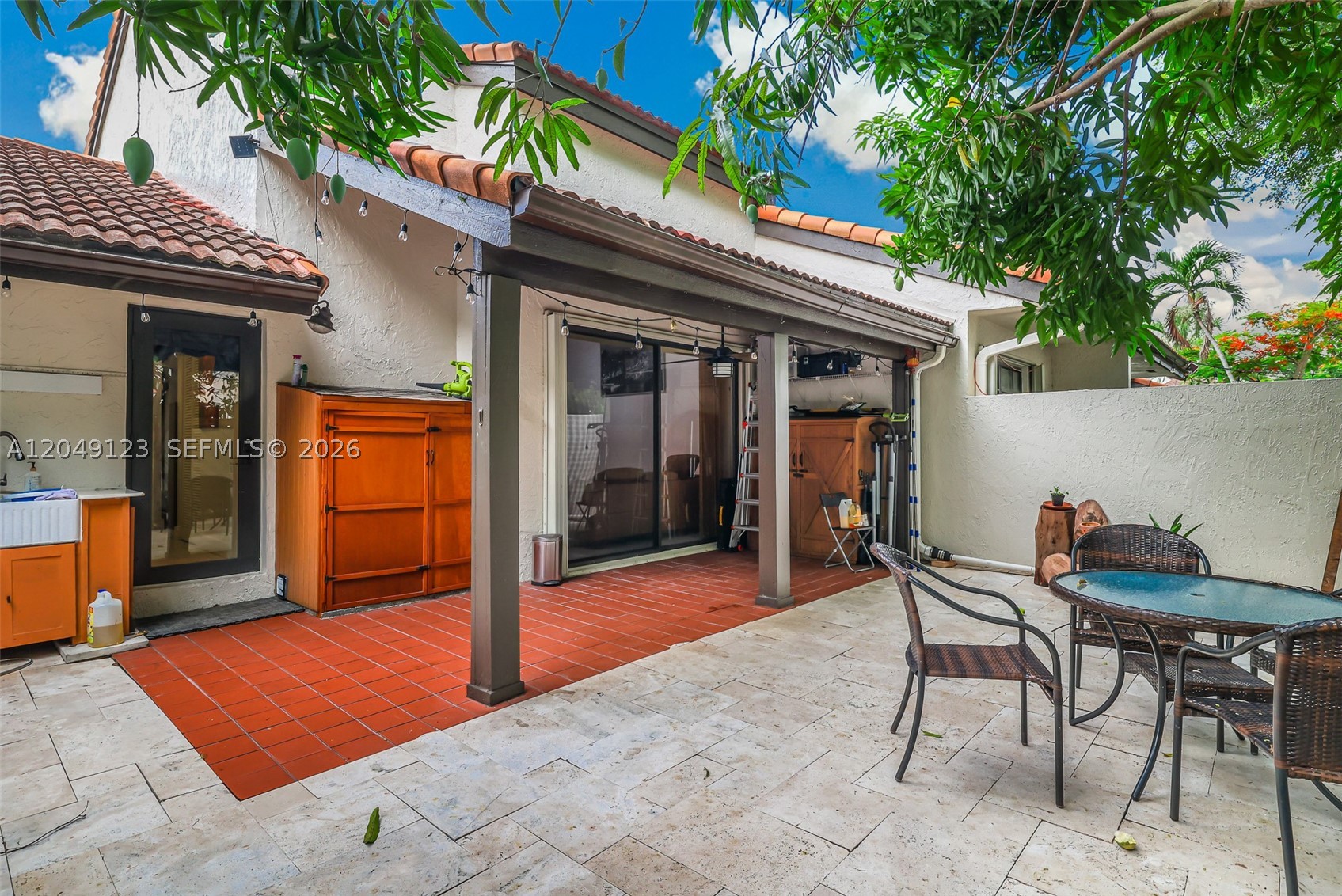 KENLAND COURT - Residential