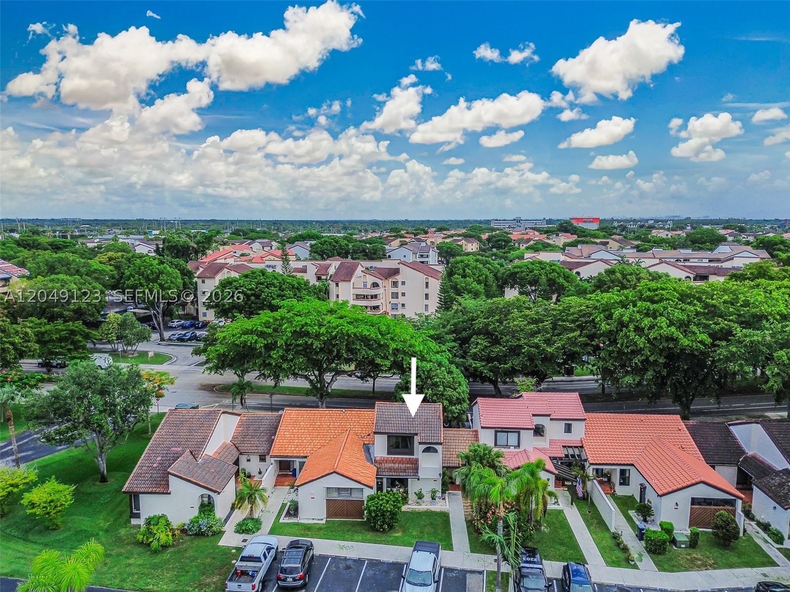 KENLAND COURT - Residential