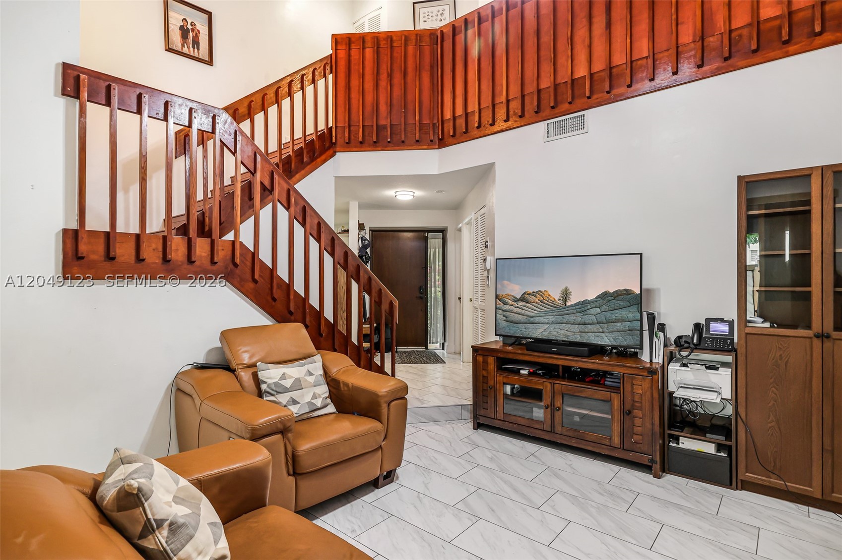 KENLAND COURT - Residential