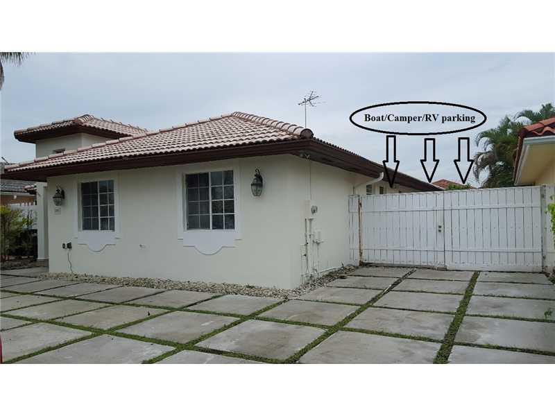 CASH ONLY , SELLER CHOOSES TITLE CO, Inspections must be done BEFORE submitting an offer, no exceptions // 3/2 plus an extra room that can be used as a den/office or cabana. Beautiful pool home you can fit a Boat or RV in side yard. Between Belen School a nd Dolphin Mall. Great area Just west of Doral. Marble Baths, Jacuzzi, Porcelain Floors, 2 walk in closets in master bedroom, Stainless Steel appliances, wood cabinets, granite counter top, dual sinks in master, and much much more. NO FHA