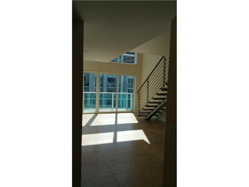 BRICKELL ON THE RIVER S T - Residential Lease