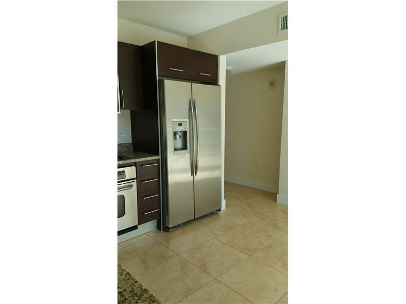 BRICKELL ON THE RIVER S T - Residential Lease