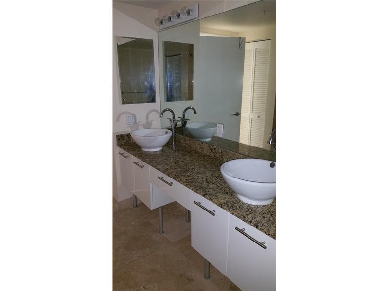 BRICKELL ON THE RIVER S T - Residential Lease