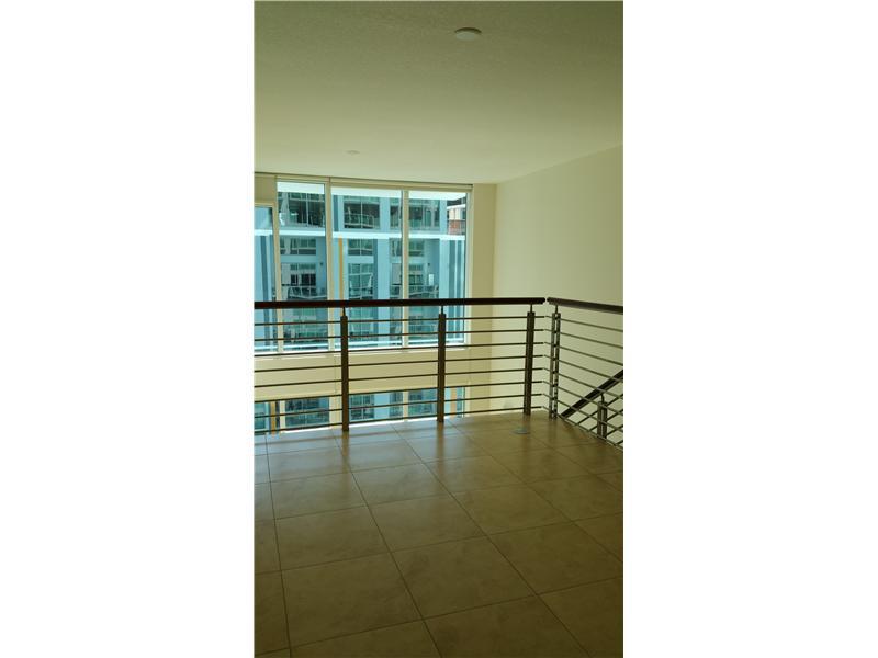 BRIGHT 2 FLOOR LOFT STYLE CONDO WITH AN OPEN FLOOR PLAN. UPSTAIRS HAS A LARGE MASTER WITH HUGE walk in CLOSET. THE MASTER BATHROOM CONTAINS COUPLES SINKS. GLASS SLIDING DOORS PROVIDES GORGEOUS CITY VIEWS AND FLOOR TO CEILING IMPACT WINDOWS ALLOWS FOR LOTS  OF NATURAL LIGHT. LOCATED ACROSS THE STREET FROM THE NEW BRICKELL CITY CENTRE IN THE HEART OF DOWNTOWN BRICKELL.
