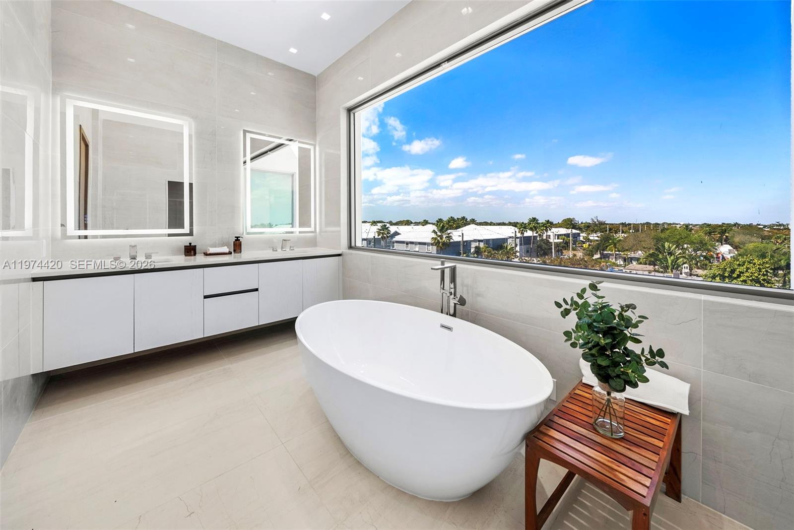 246 NE 6TH AVENUE CONDO - Residential