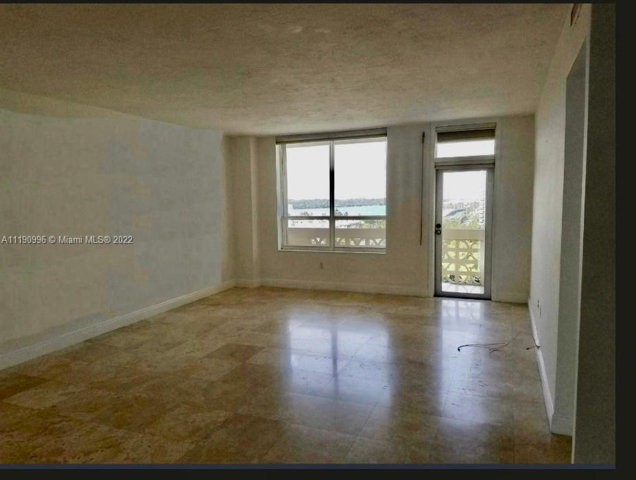 THE PLAZA OF BAL HARBOUR - Residential