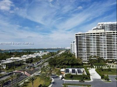 THE PLAZA OF BAL HARBOUR - Residential