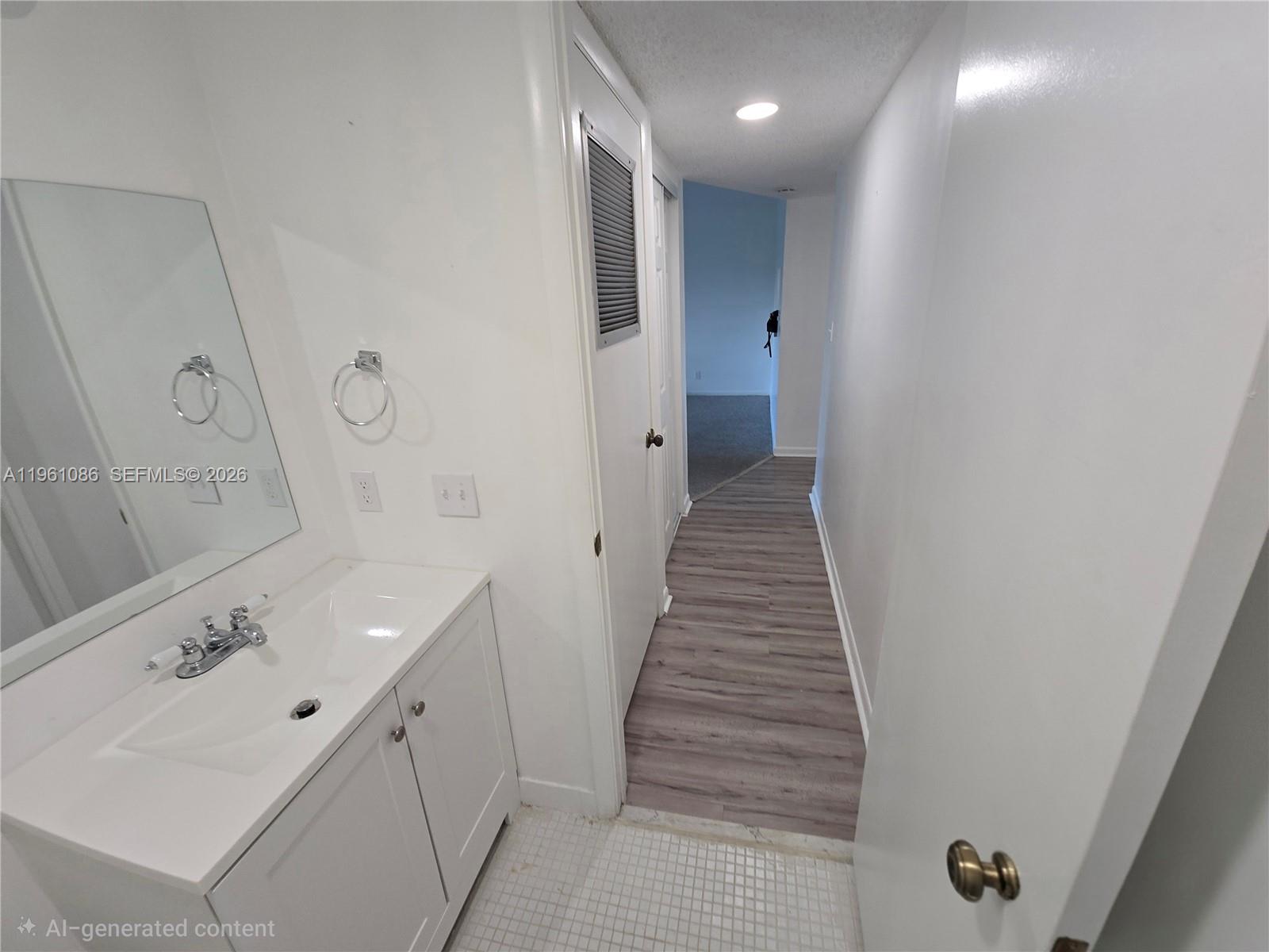 SHERWOOD SQUARE CONDOMINI - Residential Lease