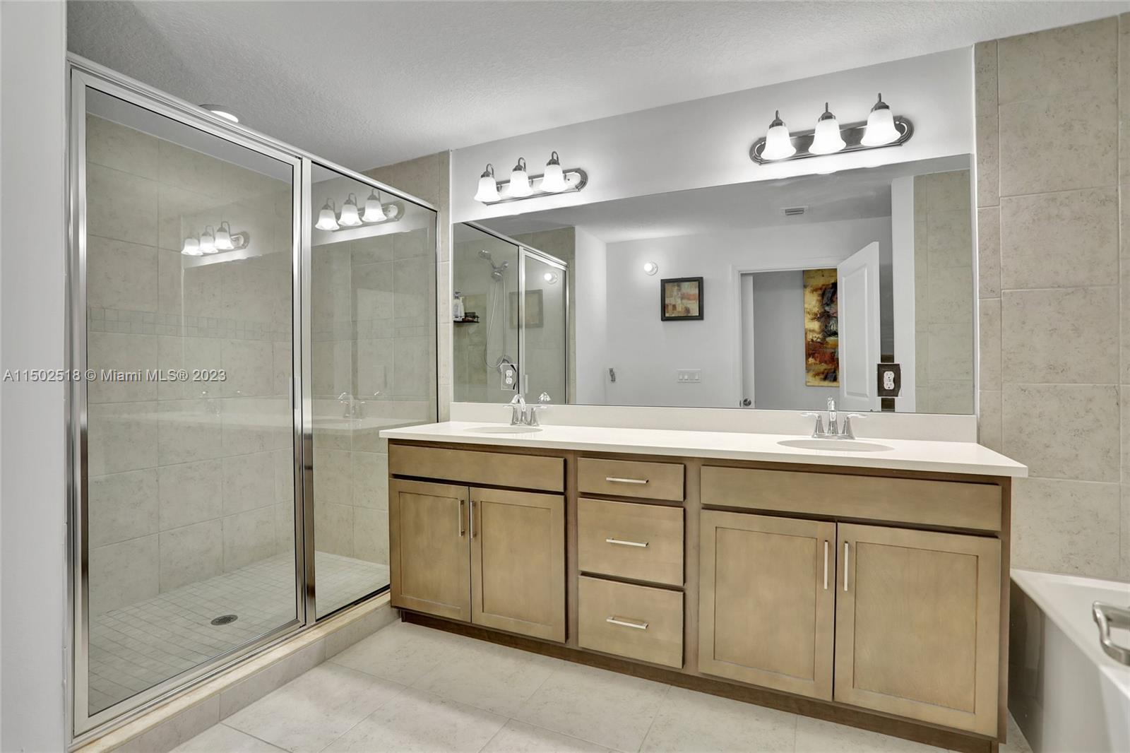 RESIDENCES AT PALM AIRE - Residential Lease