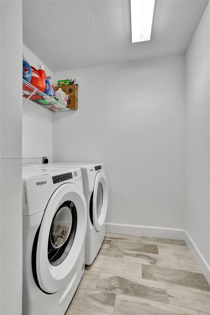 RESIDENCES AT PALM AIRE - Residential Lease