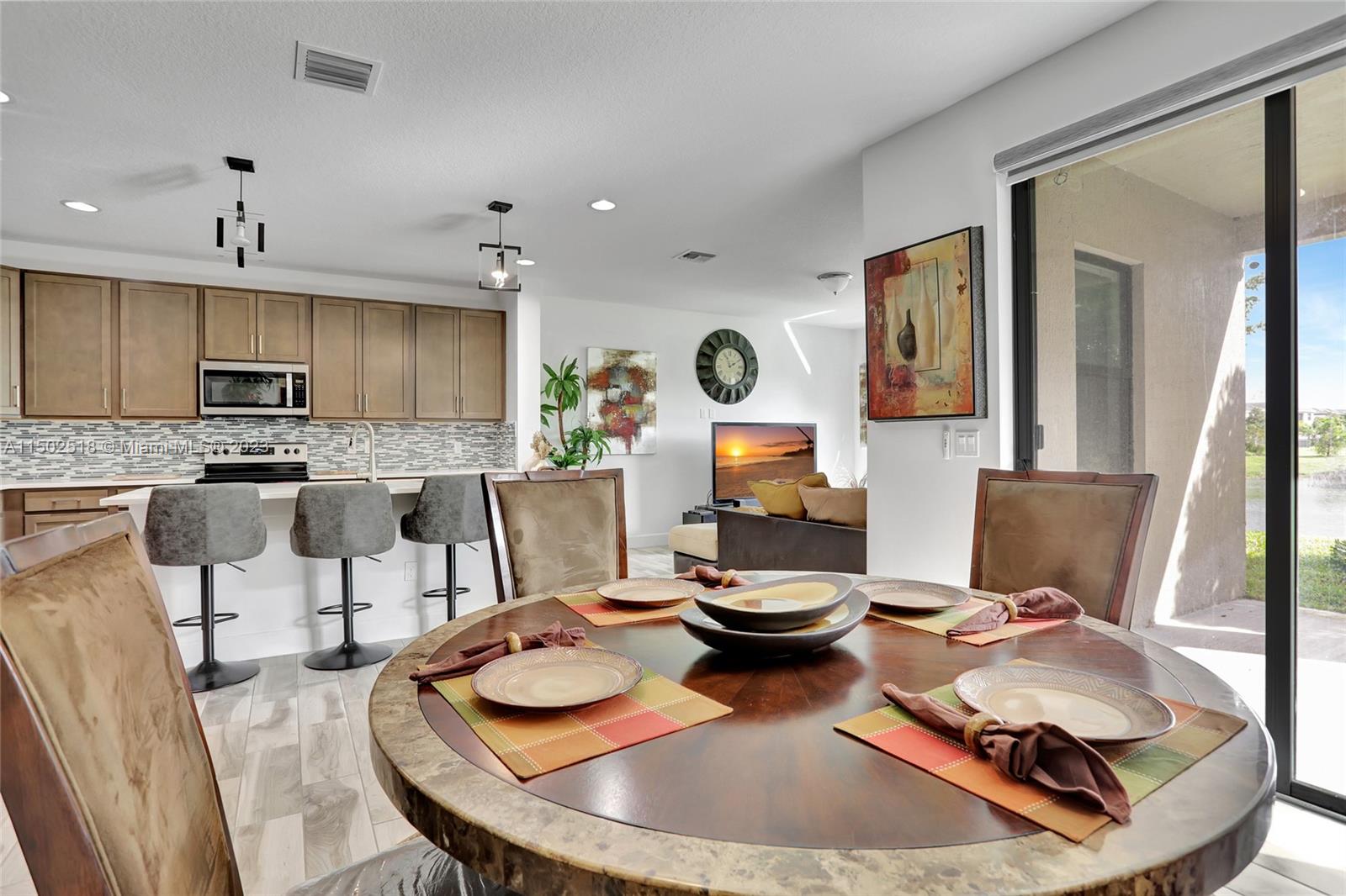 RESIDENCES AT PALM AIRE - Residential Lease