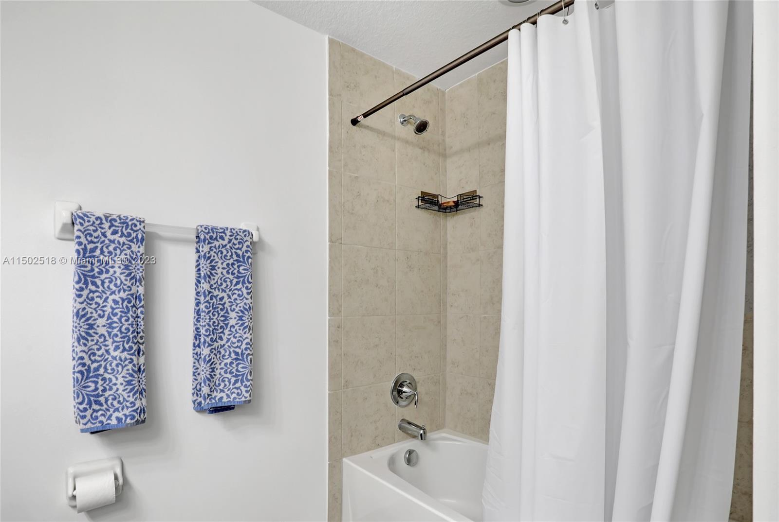 RESIDENCES AT PALM AIRE - Residential Lease