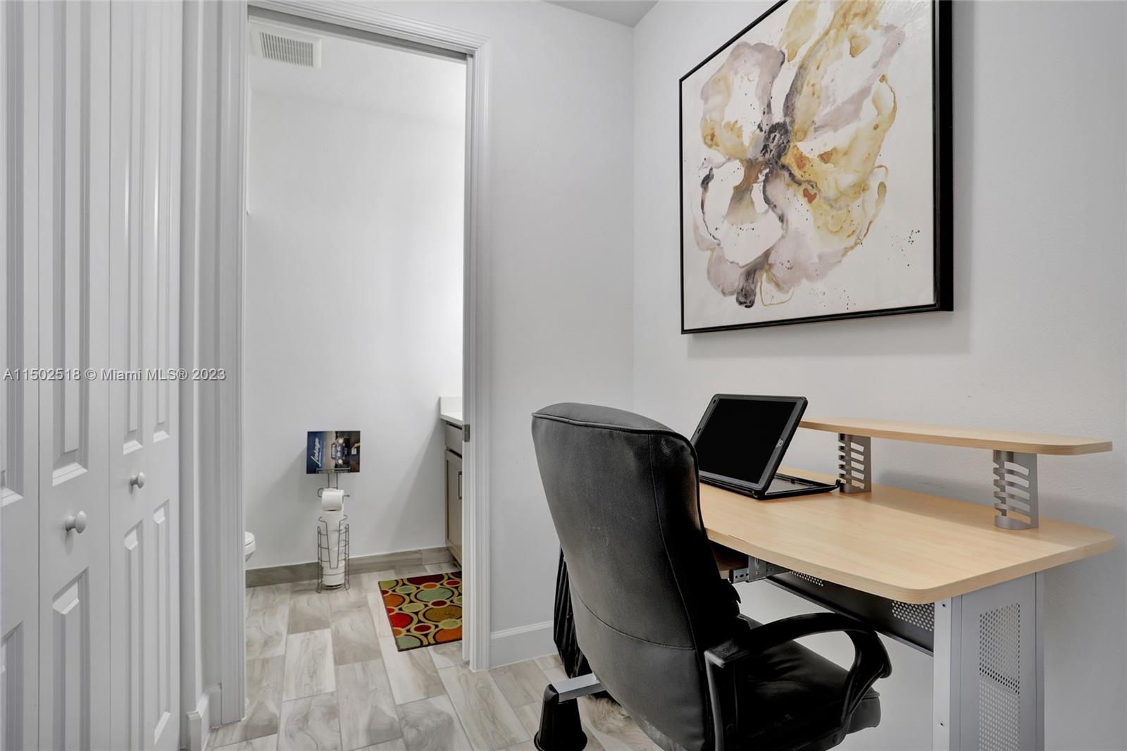 RESIDENCES AT PALM AIRE - Residential Lease