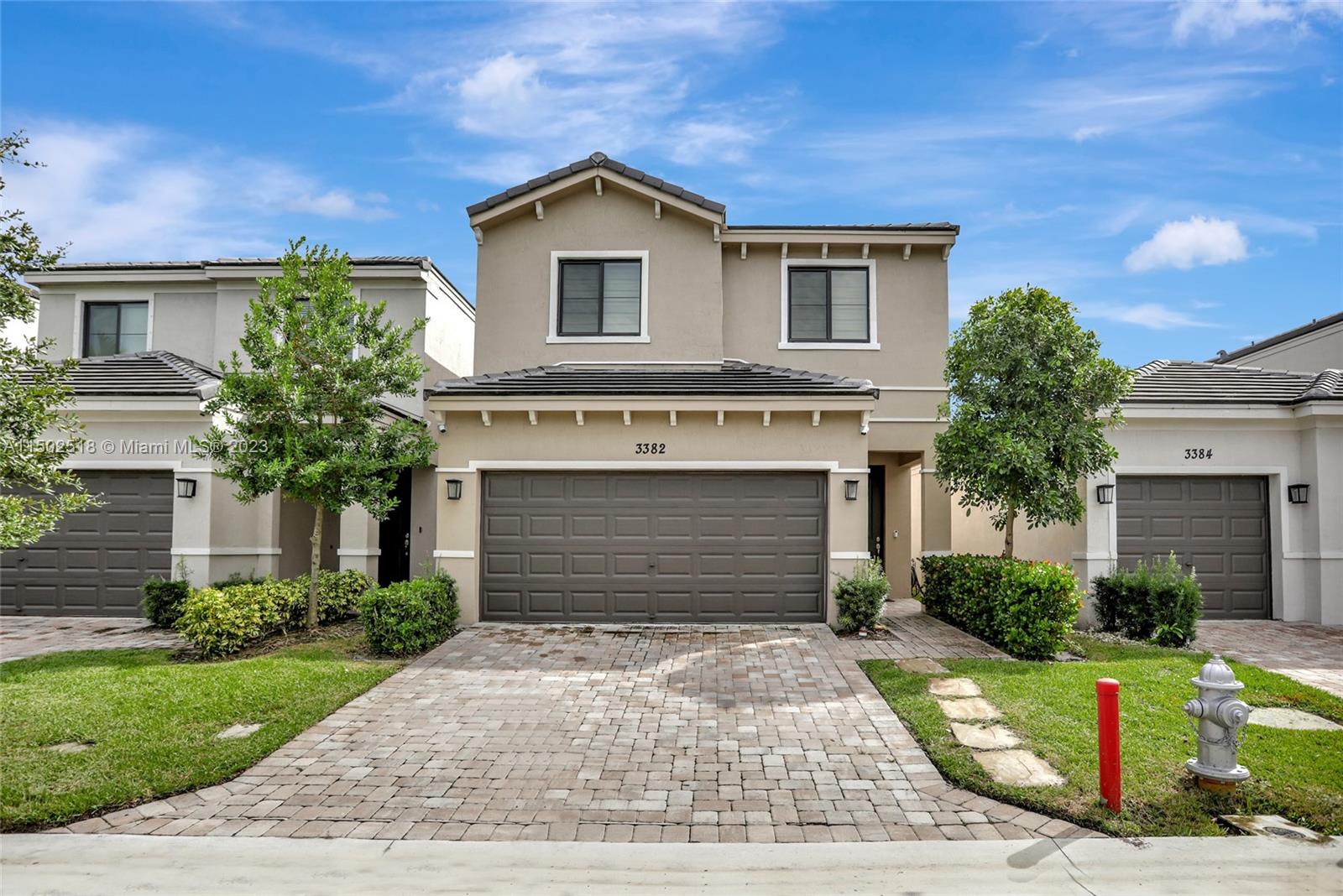 RESIDENCES AT PALM AIRE - Residential Lease
