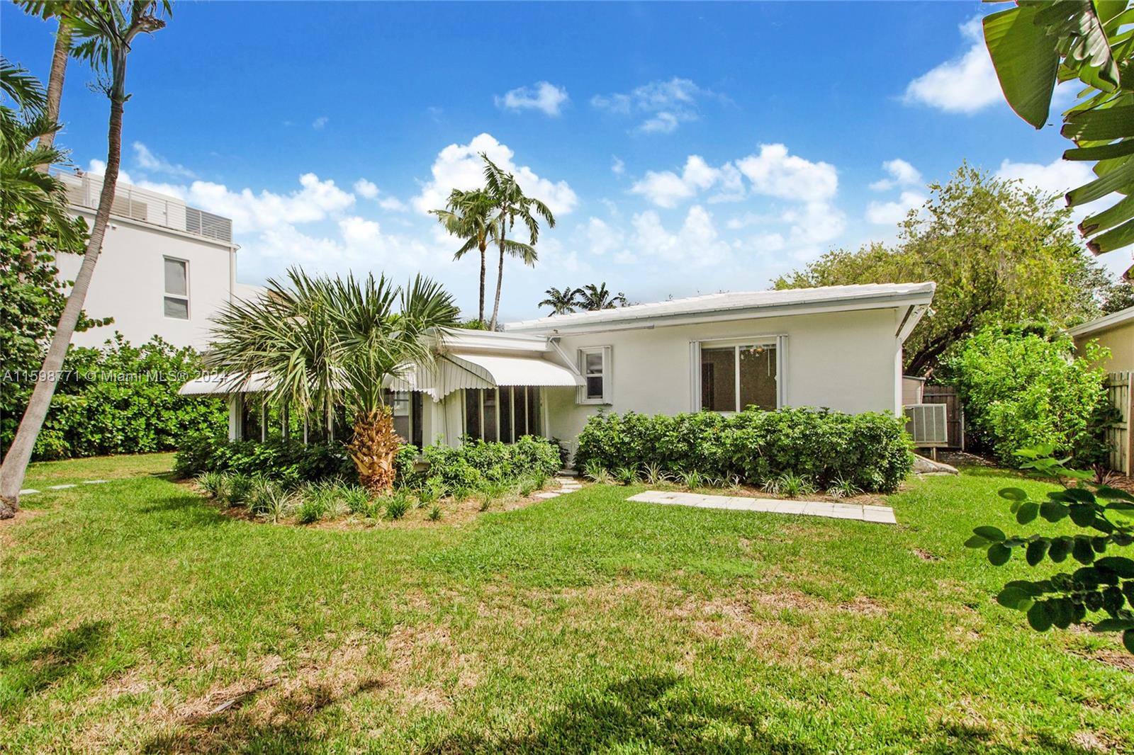 TROPICAL ISLE HOMES SUB 1 - Residential