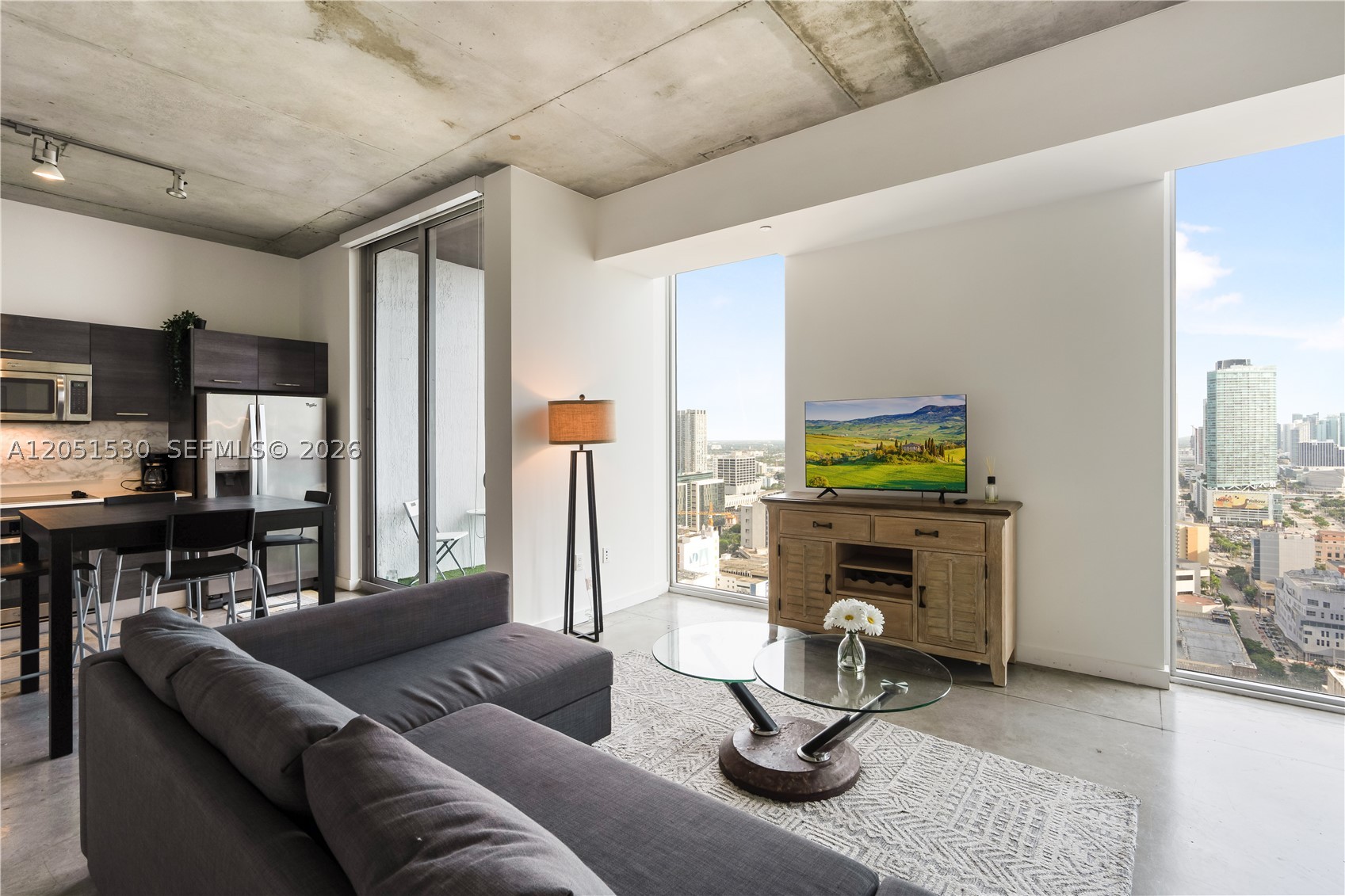 CENTRO CONDO - Residential Lease