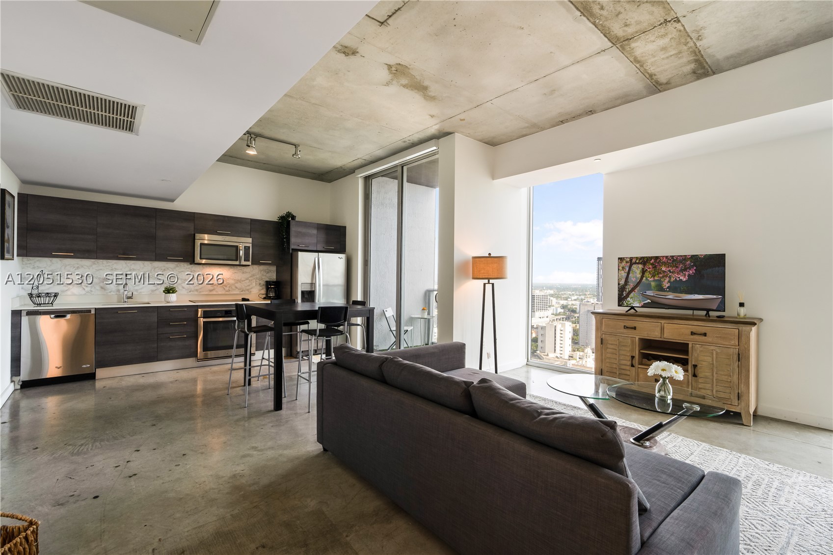 CENTRO CONDO - Residential Lease