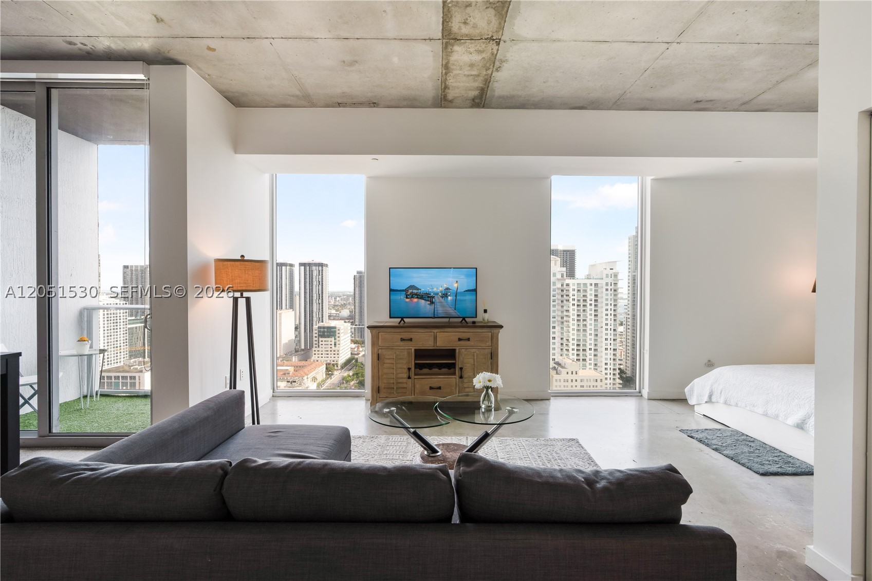 CENTRO CONDO - Residential Lease