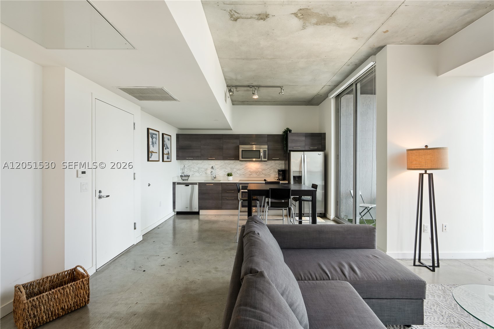 CENTRO CONDO - Residential Lease
