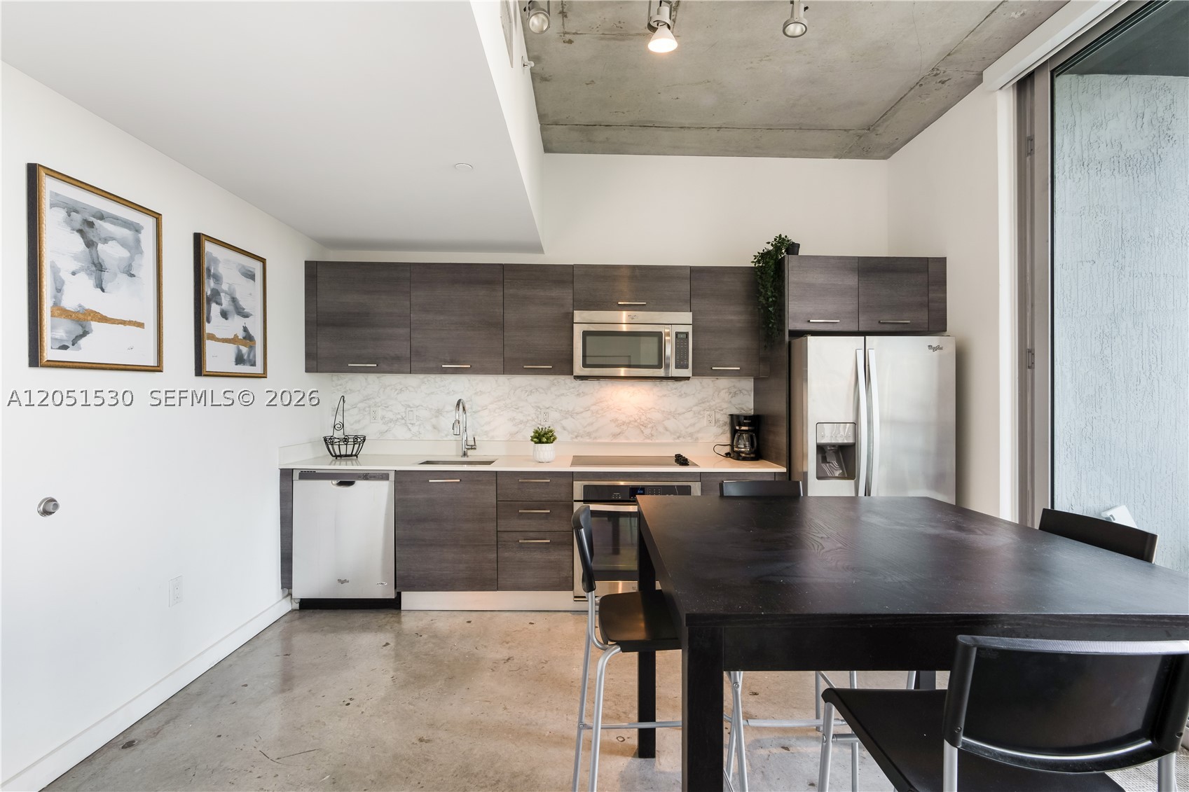 CENTRO CONDO - Residential Lease