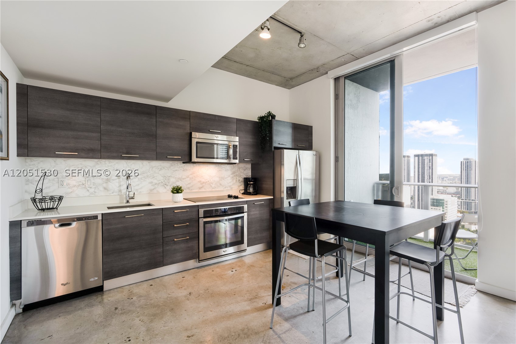 CENTRO CONDO - Residential Lease