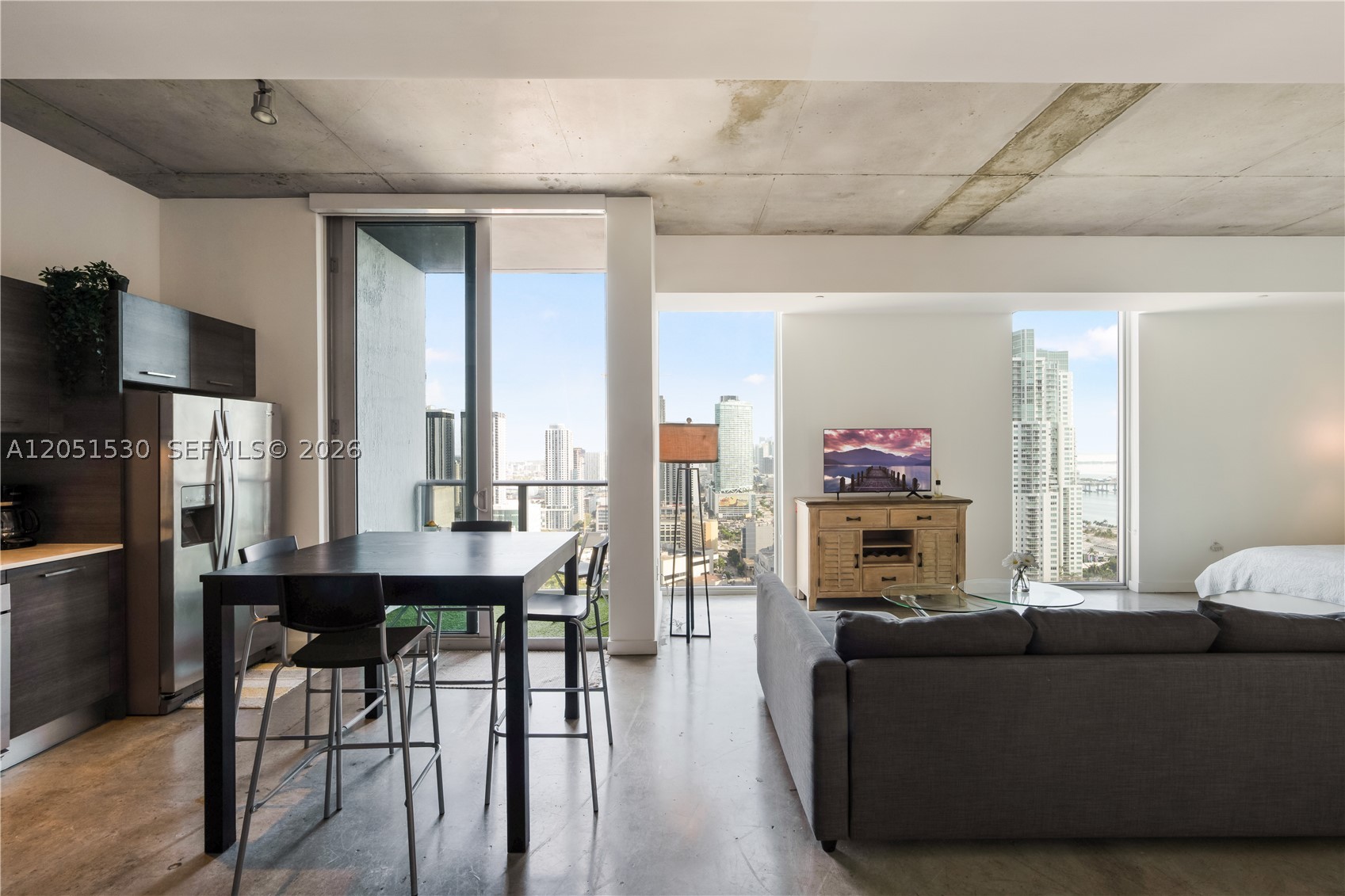 CENTRO CONDO - Residential Lease