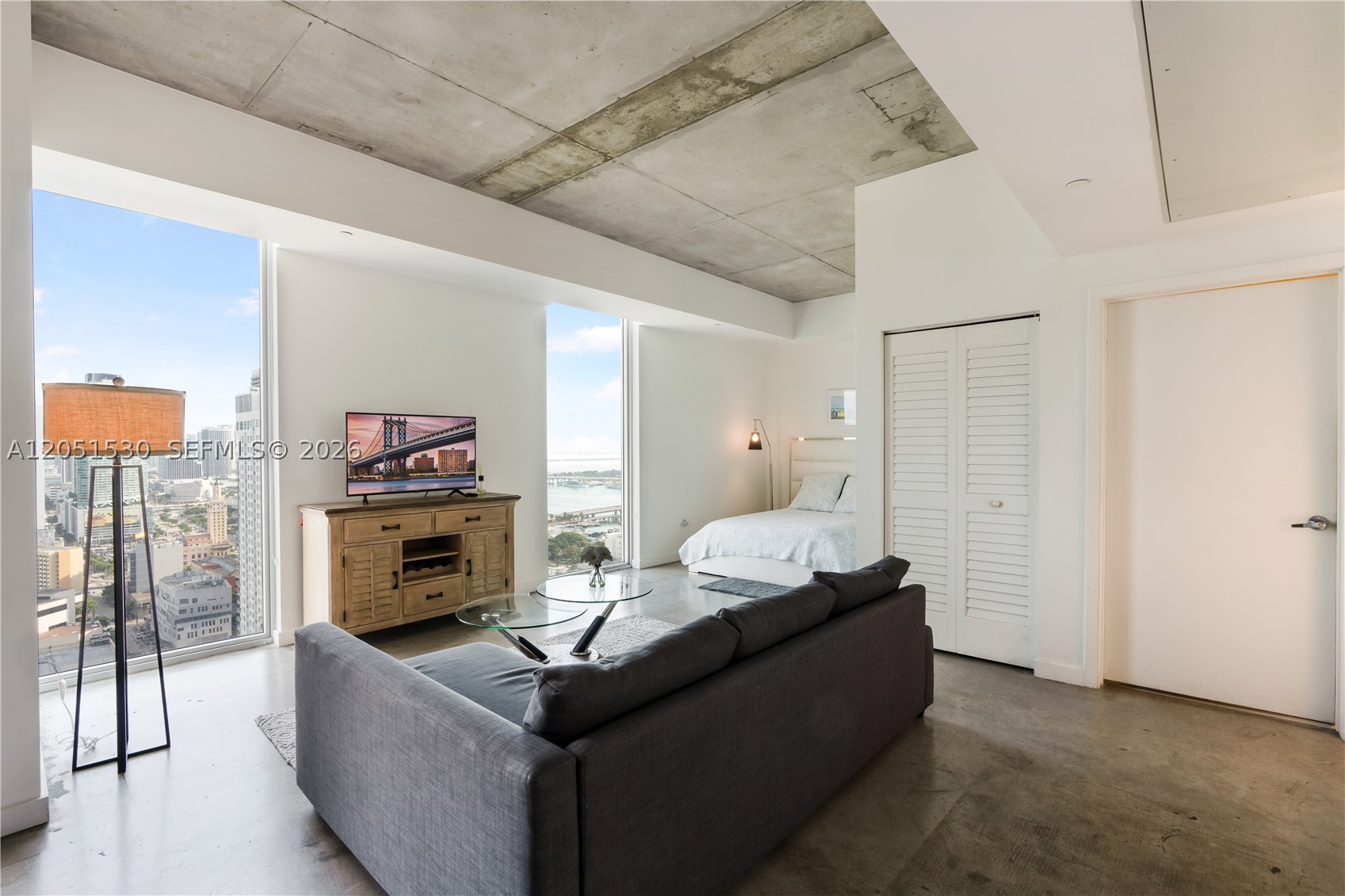 CENTRO CONDO - Residential Lease