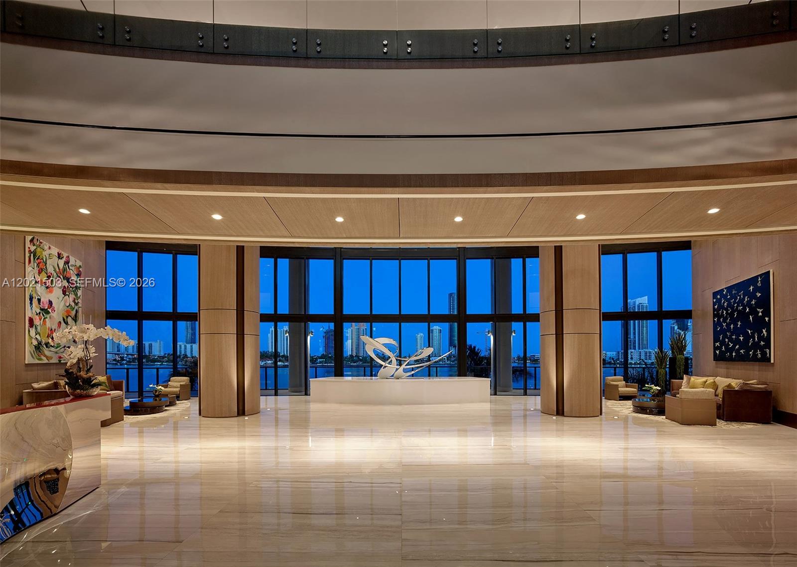 PRIVE CONDO - Residential