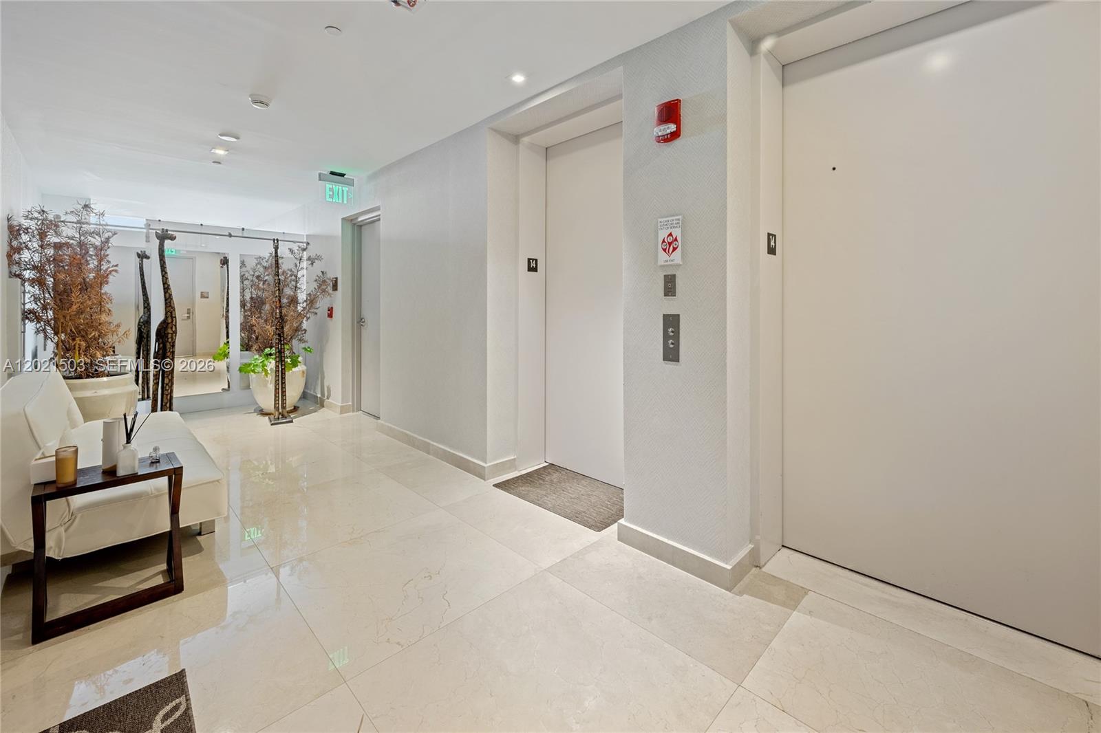 PRIVE CONDO - Residential