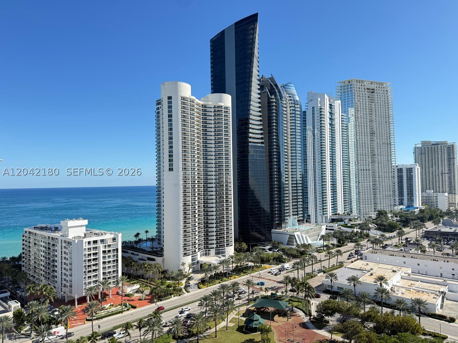WINSTON TOWERS 600 CONDO - Residential Lease