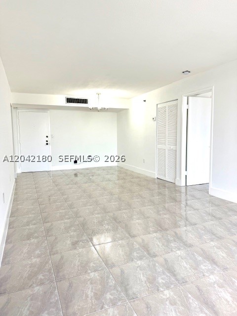 WINSTON TOWERS 600 CONDO - Residential Lease