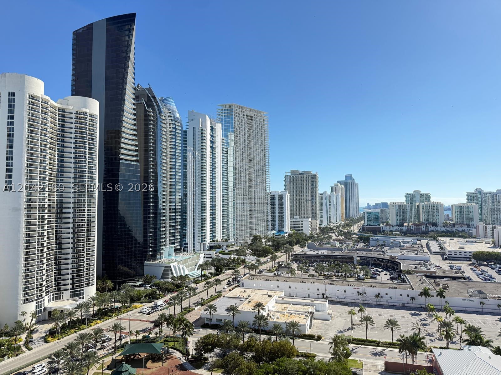 WINSTON TOWERS 600 CONDO - Residential Lease