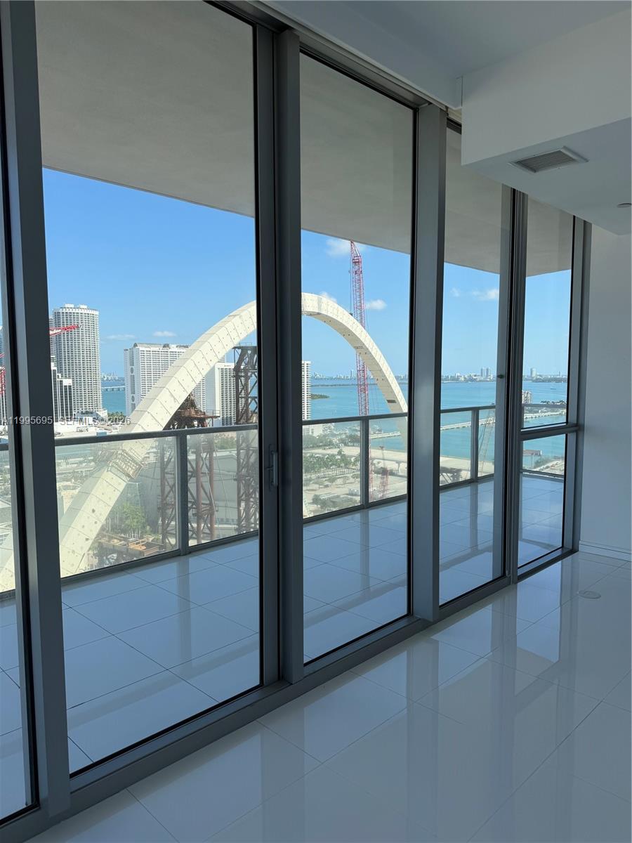 MARQUIS CONDO - Residential