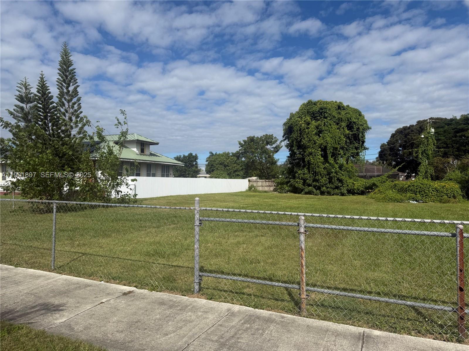 Prime opportunity to own a 13,200 sqft Residential lot available in a great location whats known as Old Homestead. Perfect to build your ideal home on this spacious lot!
Right off Krome Ave, minutes to downtown Homestead, close to schools, shopping, and parks.

A beautiful 3 bedroom/ 2 bath floor plan was drawn up by a local architect. Check attachments, survey also attached.