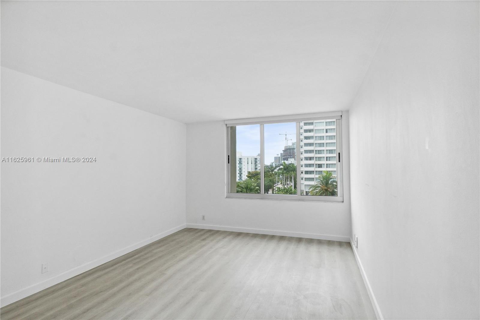MIRADOR 1200 CONDO - Residential