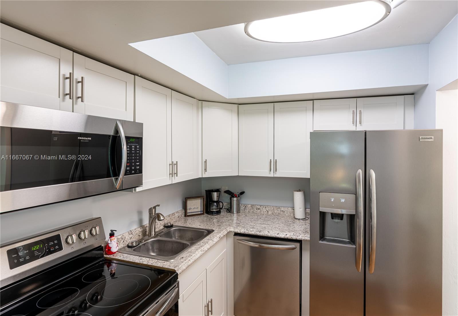 HILLSBORO INLET CONDO - Residential Lease